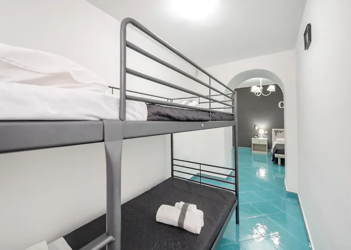 La Casa Del Pozzo Vecchio Bed and breakfast Procida